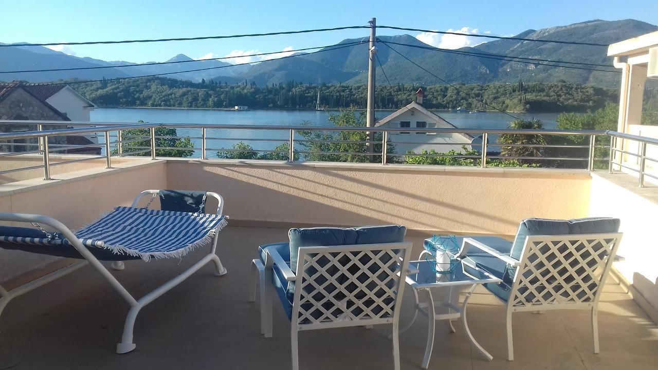 Riverside Villa Тиват Экстерьер фото