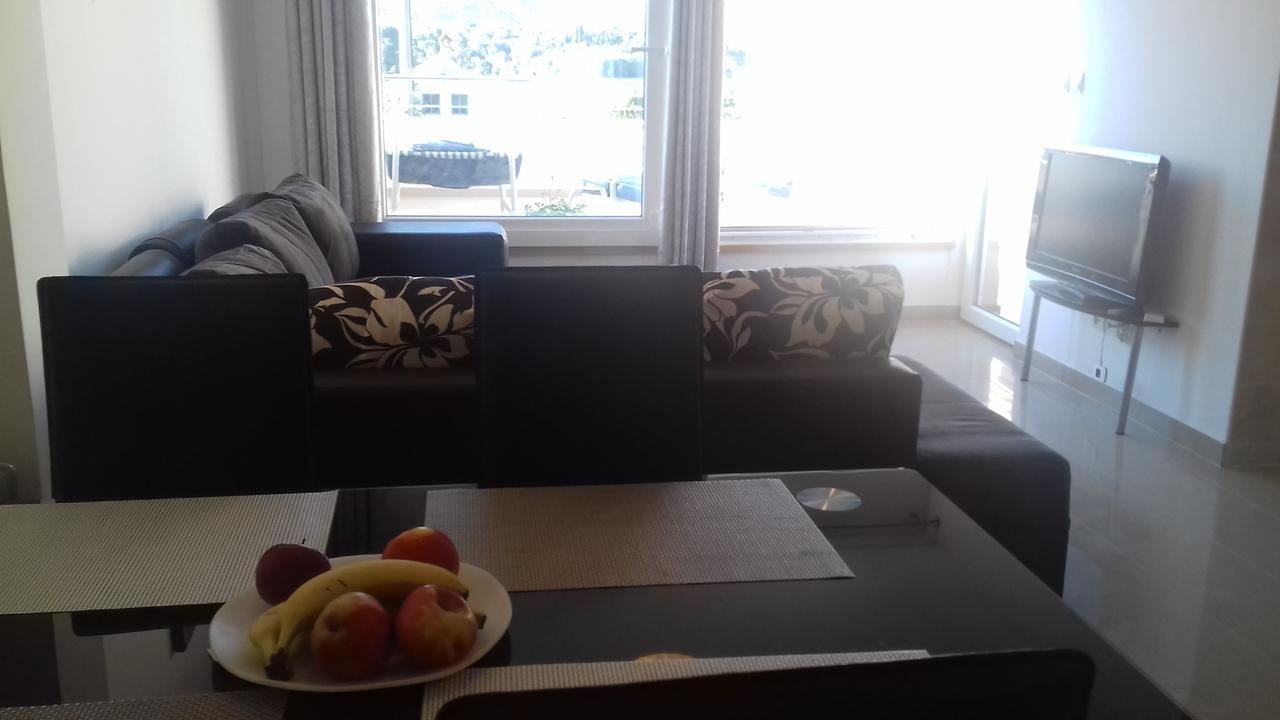 Riverside Villa Тиват Экстерьер фото