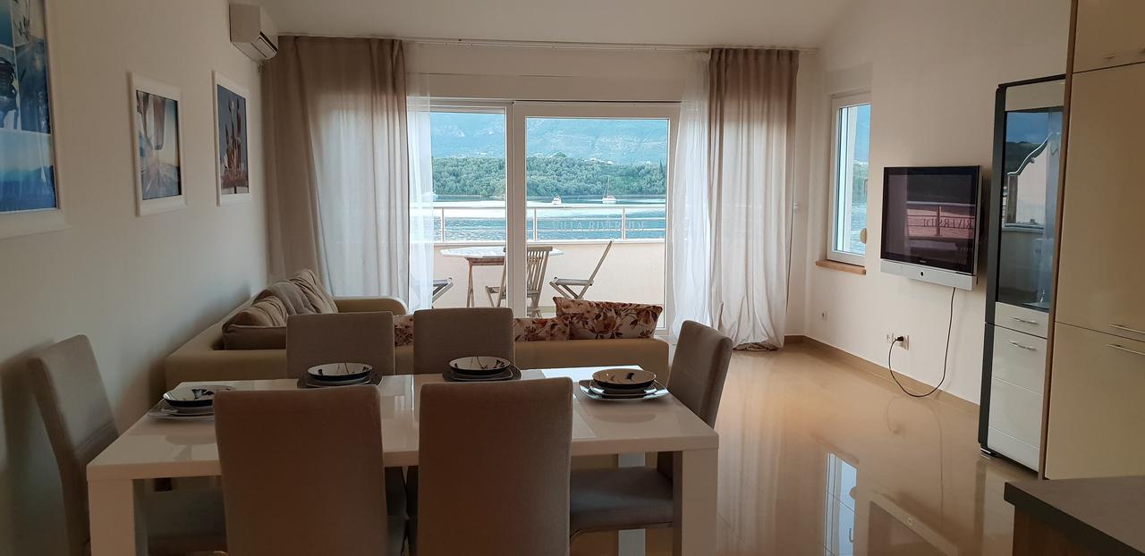 Riverside Villa Тиват Экстерьер фото