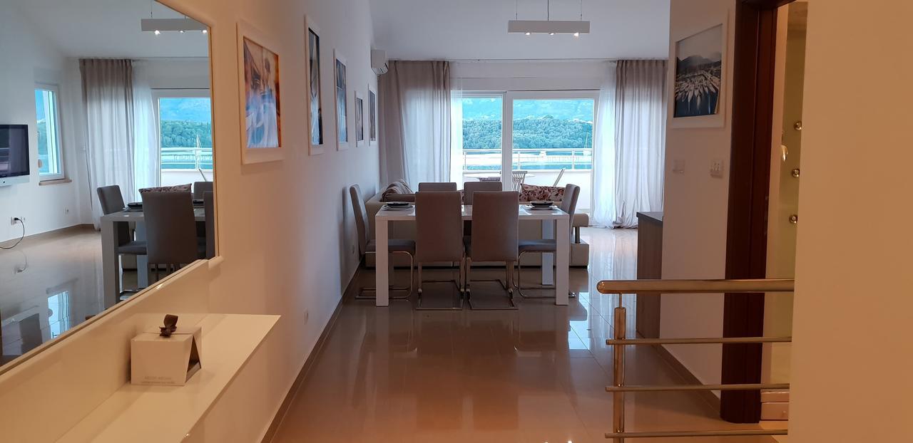 Riverside Villa Тиват Экстерьер фото