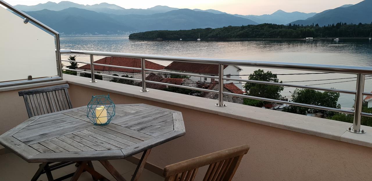 Riverside Villa Тиват Экстерьер фото